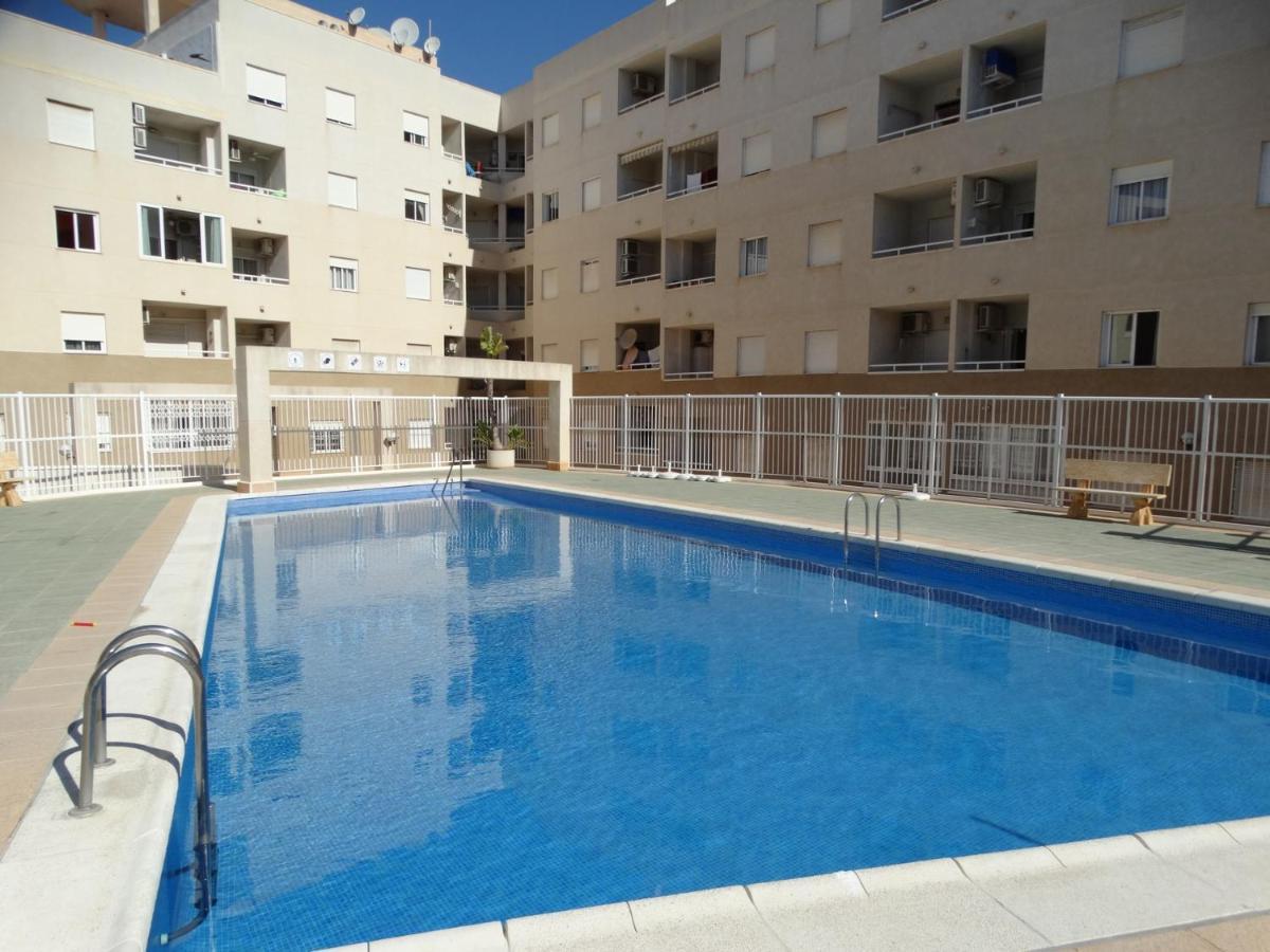 Apartamento Laguna Rosa ตอร์เรเวียคา ภายนอก รูปภาพ