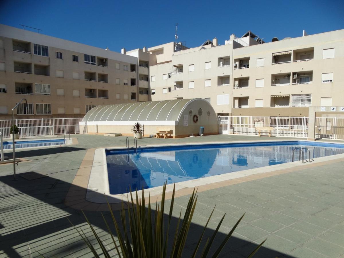 Apartamento Laguna Rosa ตอร์เรเวียคา ภายนอก รูปภาพ