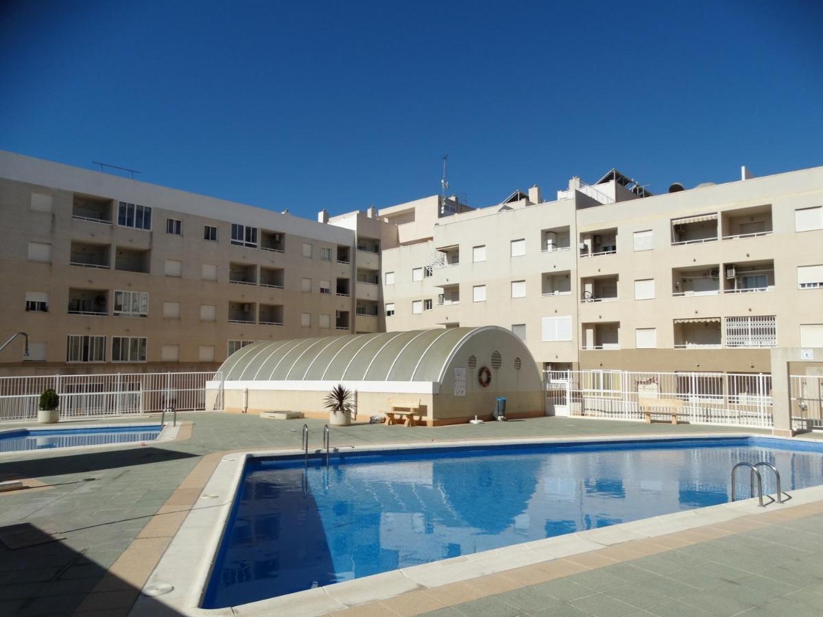 Apartamento Laguna Rosa ตอร์เรเวียคา ภายนอก รูปภาพ